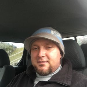 Meet your Posher, Dustin